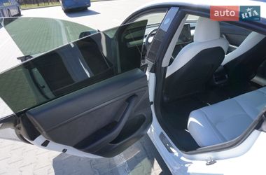 Седан Tesla Model 3 2019 в Киеве