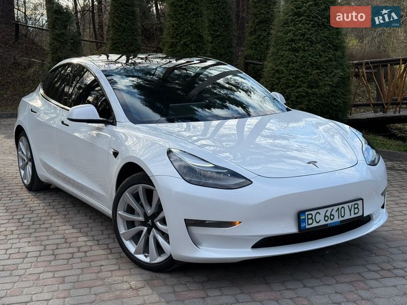 Седан Tesla Model 3 2020 в Дрогобыче