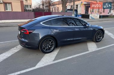 Седан Tesla Model 3 2020 в Радомышле
