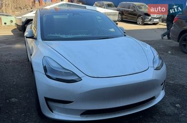 Седан Tesla Model 3 2022 в Києві