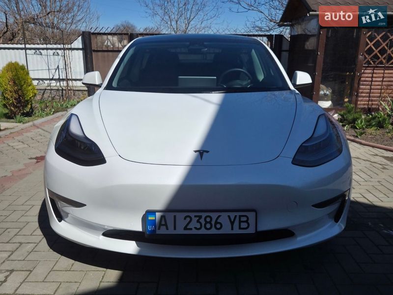 Tesla Model 3 2022
