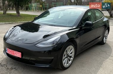 Седан Tesla Model 3 2022 в Ровно