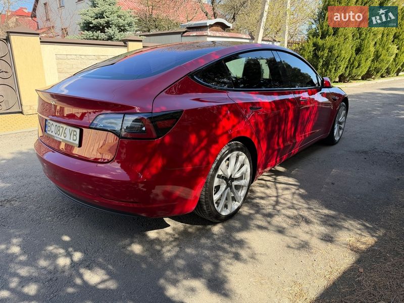 Седан Tesla Model 3 2018 в Львове