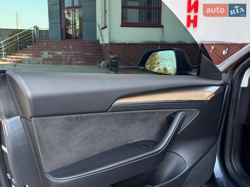Седан Tesla Model 3 2022 в Луцьку