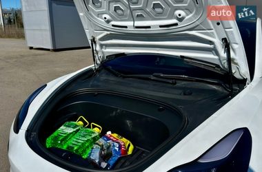 Седан Tesla Model 3 2022 в Києві