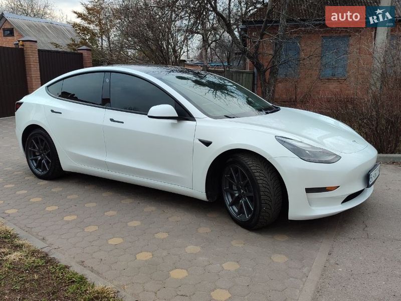 Седан Tesla Model 3 2023 в Полтаві фото 5 Седан Tesla Model 3 2023 в Полтаві