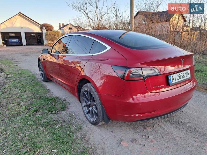 Седан Tesla Model 3 2018 в Киеве