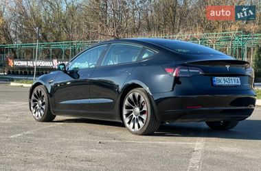 Седан Tesla Model 3 2023 в Киеве