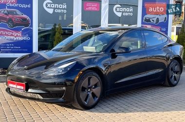 Седан Tesla Model 3 2021 в Львове