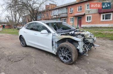 Седан Tesla Model 3 2018 в Сквире