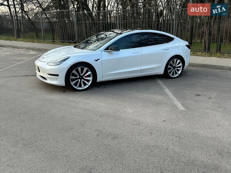 Седан Tesla Model 3 2019 в Одессе