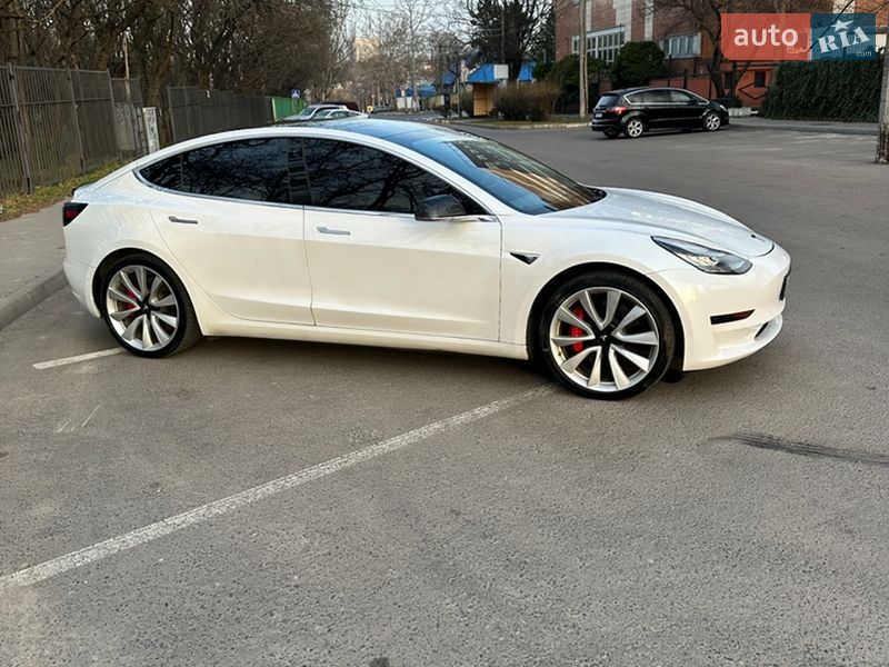 Седан Tesla Model 3 2019 в Одессе