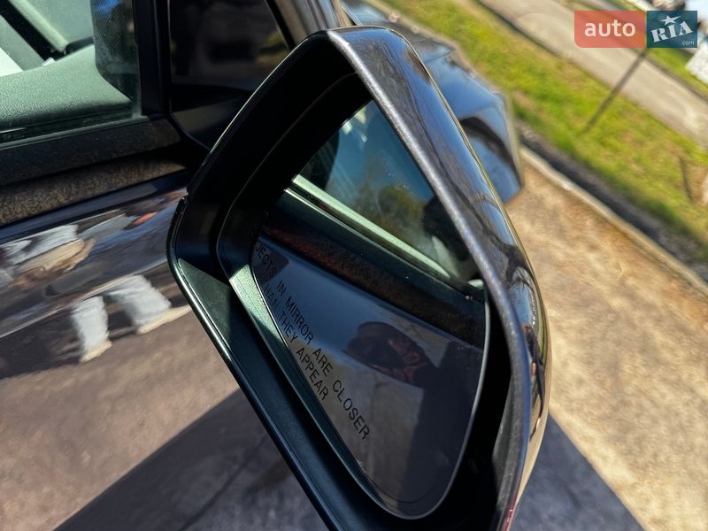 Седан Tesla Model 3 2022 в Киеве