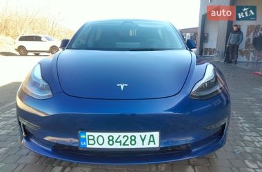 Седан Tesla Model 3 2021 в Тернополе