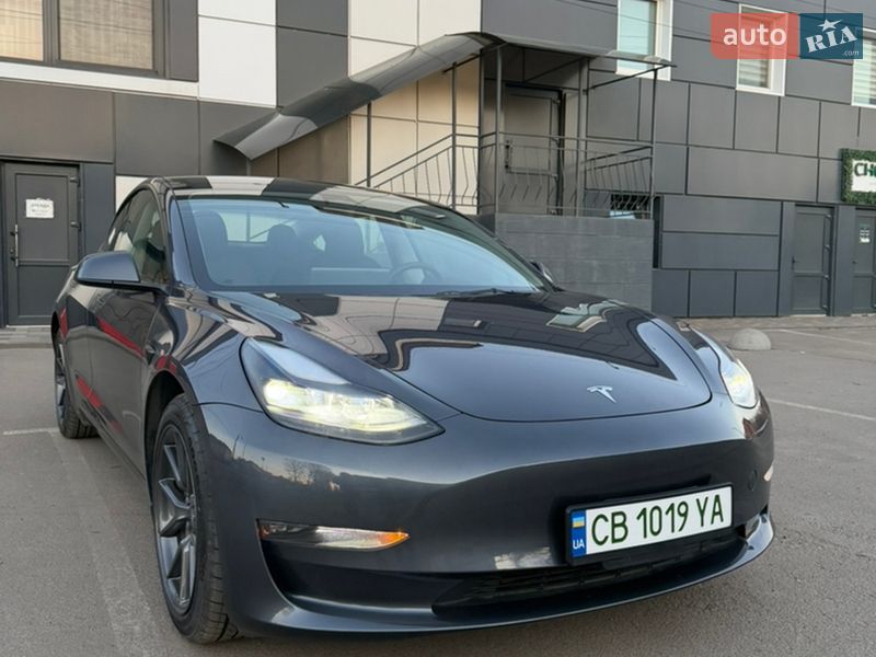 Седан Tesla Model 3 2023 в Киеве