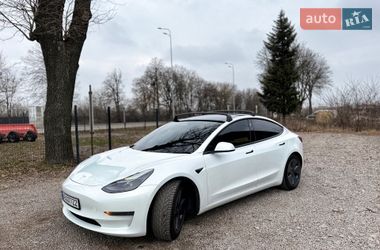 Седан Tesla Model 3 2021 в Виннице