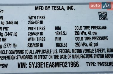 Седан Tesla Model 3 2021 в Виннице