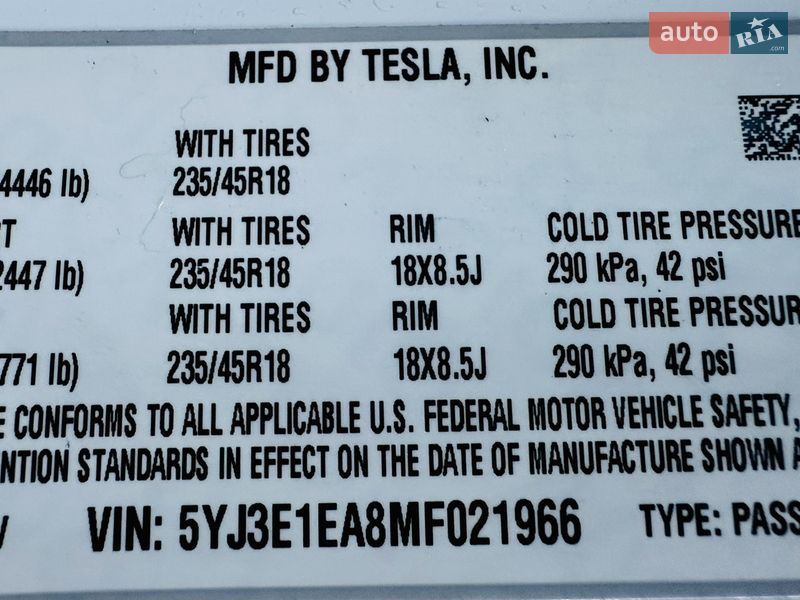 Седан Tesla Model 3 2021 в Виннице