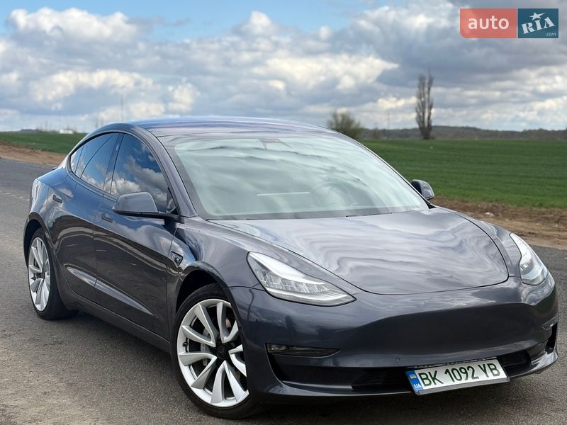 Tesla Model 3 2018