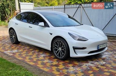 Седан Tesla Model 3 2023 в Глухові