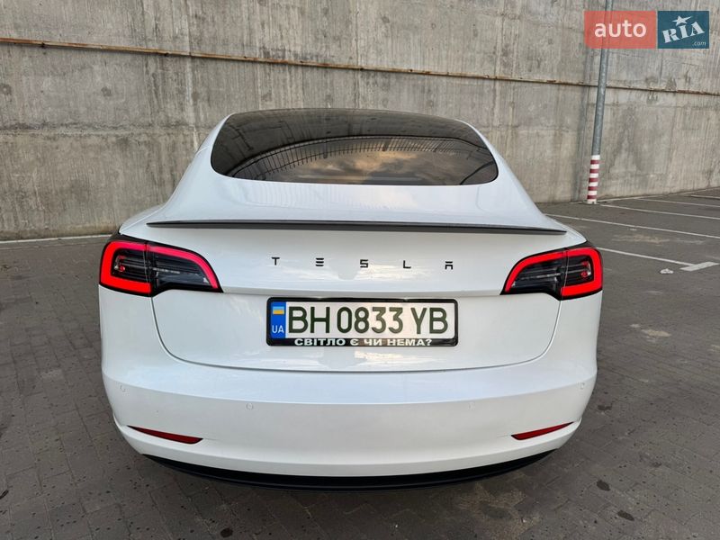 Седан Tesla Model 3 2021 в Одессе