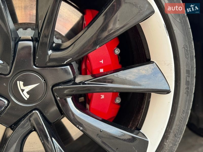 Седан Tesla Model 3 2021 в Одессе
