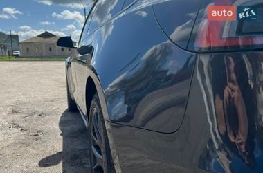 Седан Tesla Model 3 2024 в Валках