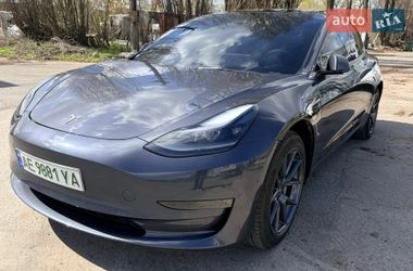Седан Tesla Model 3 2023 в Днепре