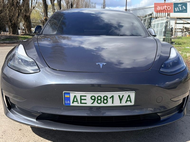 Седан Tesla Model 3 2023 в Днепре