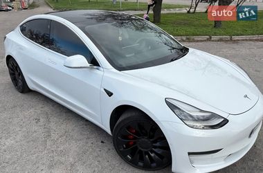 Седан Tesla Model 3 2019 в Дніпрі