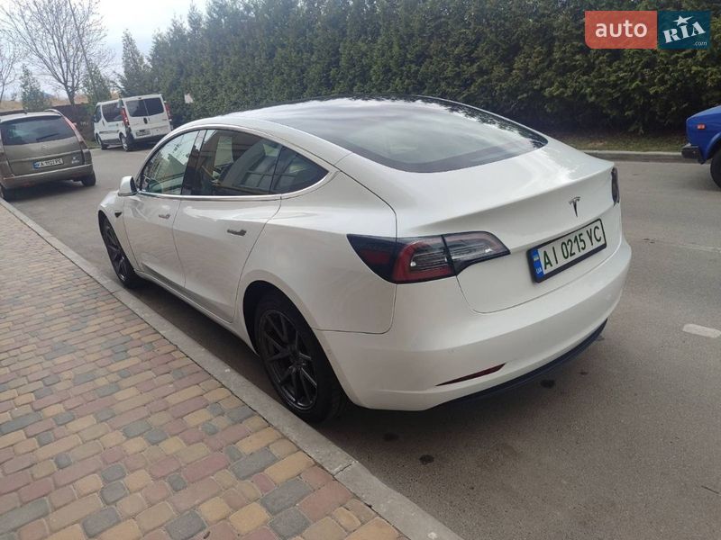 Седан Tesla Model 3 2019 в Києві