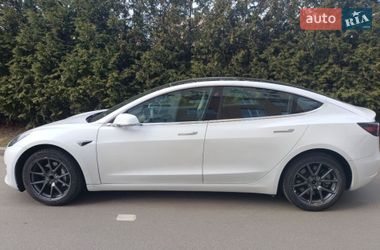 Седан Tesla Model 3 2019 в Києві