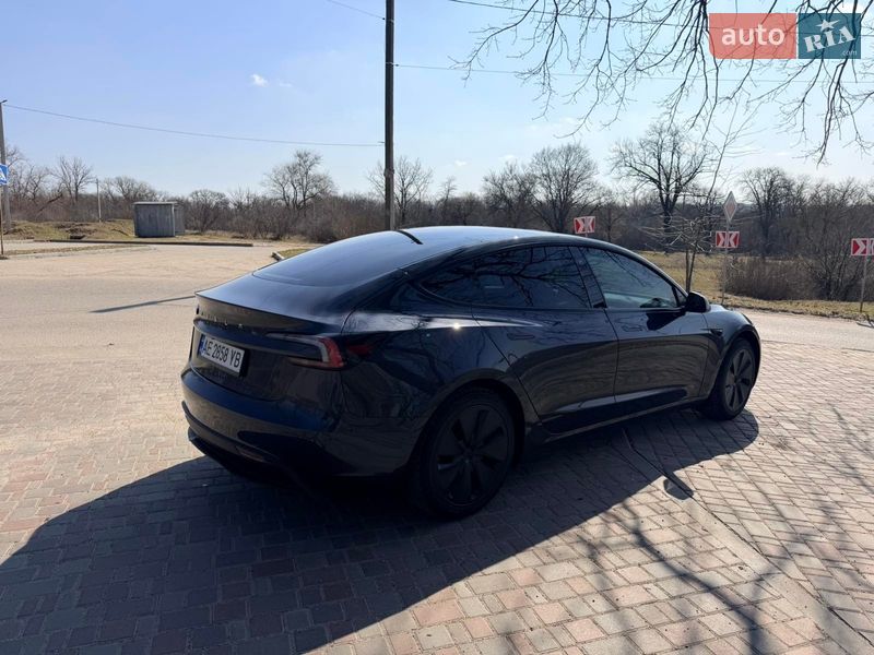 Седан Tesla Model 3 2024 в Кропивницком