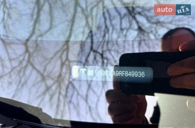 Седан Tesla Model 3 2024 в Кропивницком