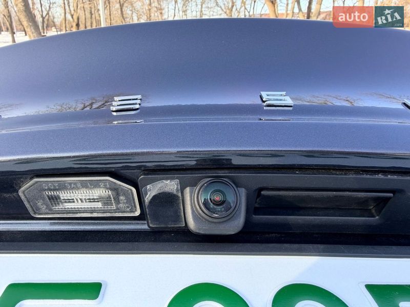 Седан Tesla Model 3 2024 в Кропивницком