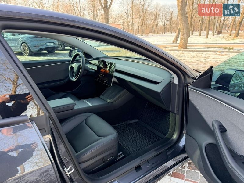 Седан Tesla Model 3 2024 в Кропивницком
