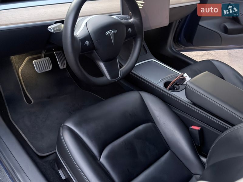 Седан Tesla Model 3 2022 в Запоріжжі