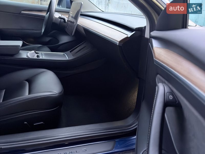 Седан Tesla Model 3 2022 в Запоріжжі