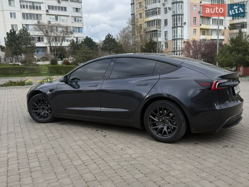Седан Tesla Model 3 2024 в Одессе