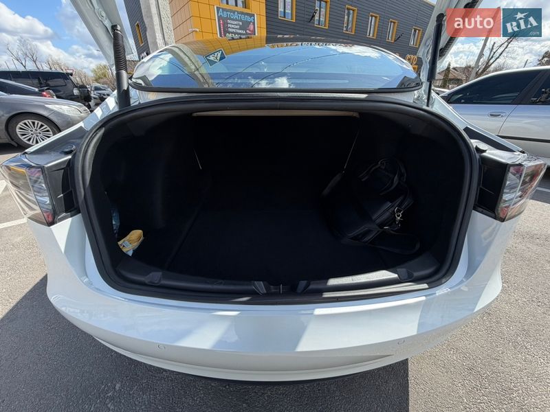 Седан Tesla Model 3 2021 в Харькове