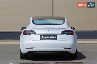 Седан Tesla Model 3 2020 в Киеве