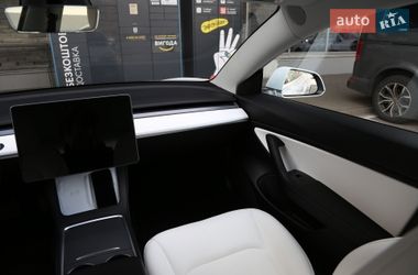 Седан Tesla Model 3 2020 в Киеве