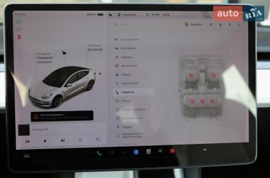 Седан Tesla Model 3 2020 в Киеве