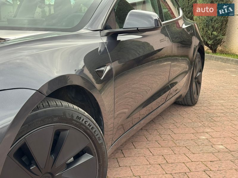 Седан Tesla Model 3 2024 в Стрые