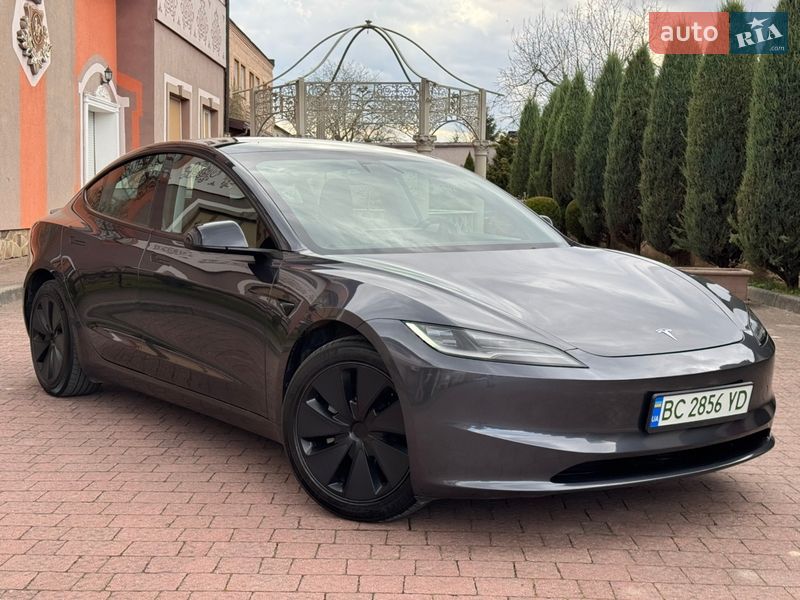 Седан Tesla Model 3 2024 в Стрые