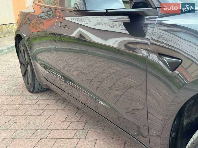 Седан Tesla Model 3 2024 в Стрые
