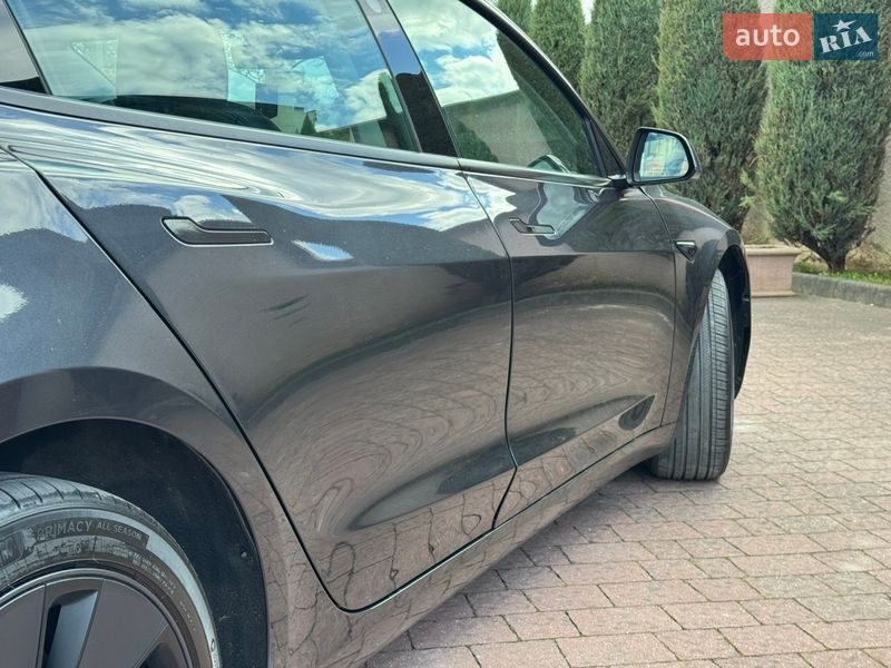 Седан Tesla Model 3 2024 в Стрые