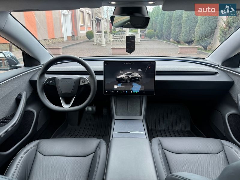 Седан Tesla Model 3 2024 в Стрые