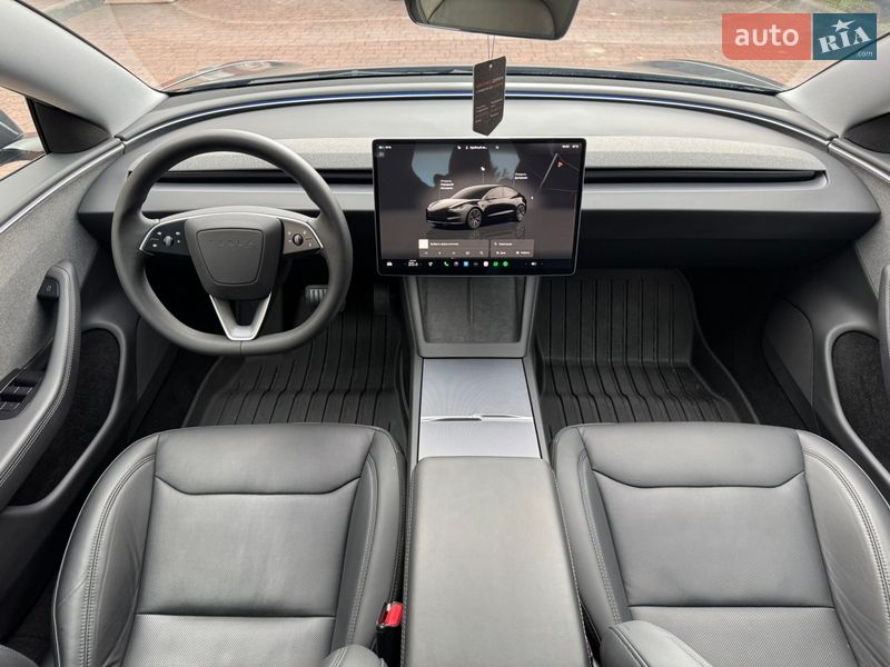 Седан Tesla Model 3 2024 в Стрые