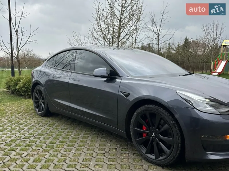 Tesla Model 3 2022
